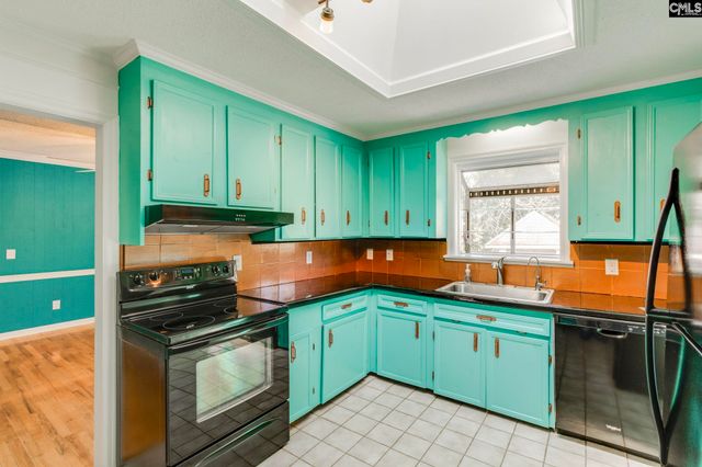 121 Woodside Parkway, West Columbia, SC 29170