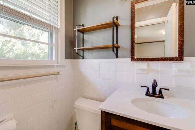 121 Woodside Parkway, West Columbia, SC 29170