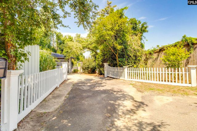 121 Woodside Parkway, West Columbia, SC 29170