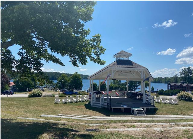 12 Overlook Drive, Center Harbor, NH 03226