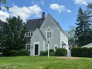 2024 Brookdale Road, Toledo, OH 43606