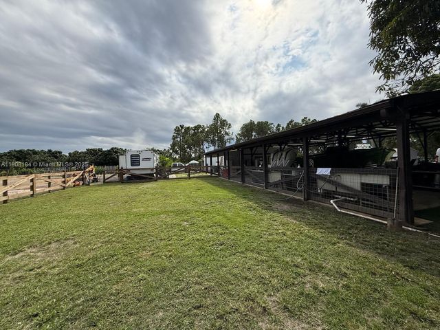 25945 SW 197th Ave, Homestead, FL 33031