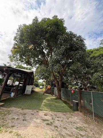 25945 SW 197th Ave, Homestead, FL 33031