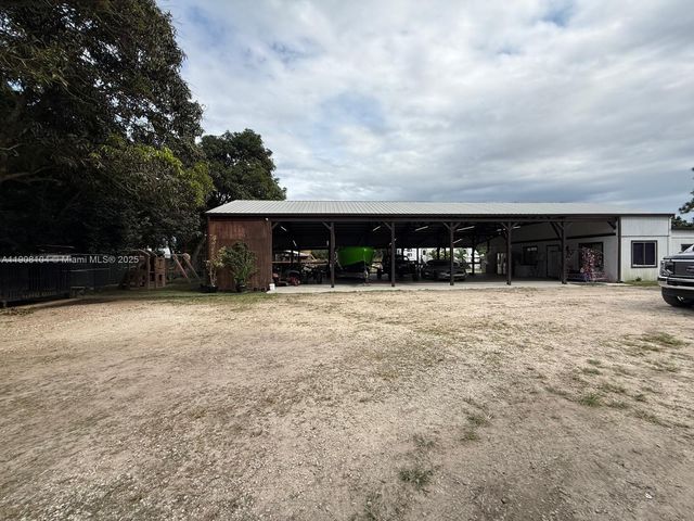 25945 SW 197th Ave, Homestead, FL 33031