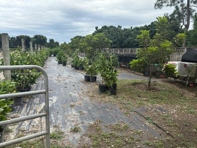 25945 SW 197th Ave, Homestead, FL 33031