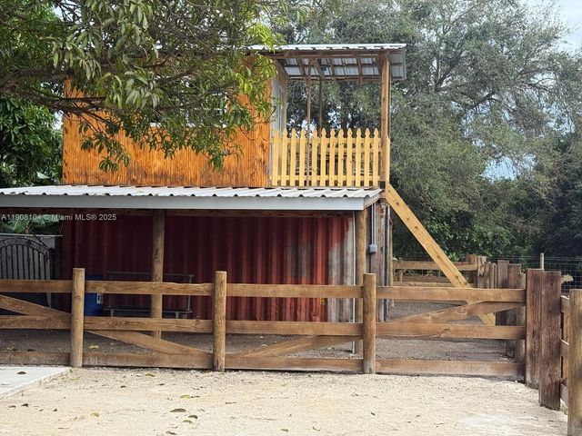 25945 SW 197th Ave, Homestead, FL 33031