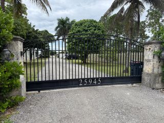 25945 SW 197th Ave, Homestead, FL 33031