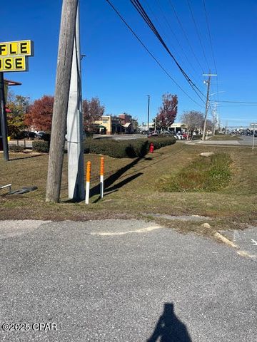 2518 HWY 77, Lynn Haven, FL 32444