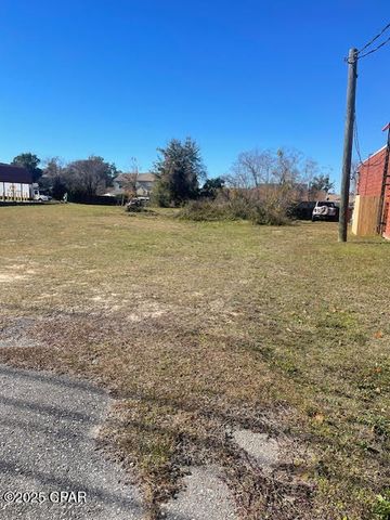 2518 HWY 77, Lynn Haven, FL 32444