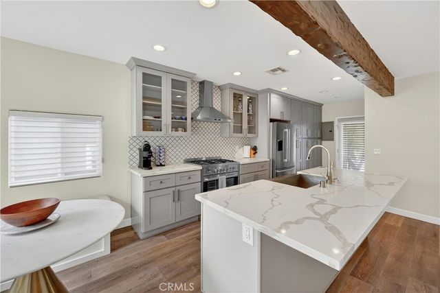 1029 Keniston Avenue, Los Angeles, CA 90019