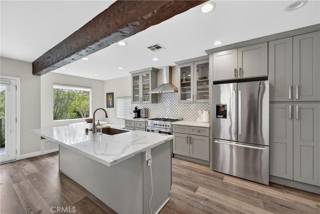 1029 Keniston Avenue, Los Angeles, CA 90019