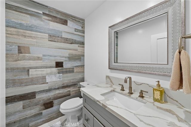 1029 Keniston Avenue, Los Angeles, CA 90019