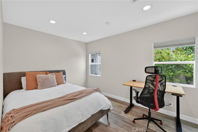 1029 Keniston Avenue, Los Angeles, CA 90019