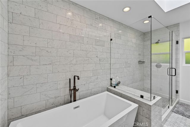 1029 Keniston Avenue, Los Angeles, CA 90019