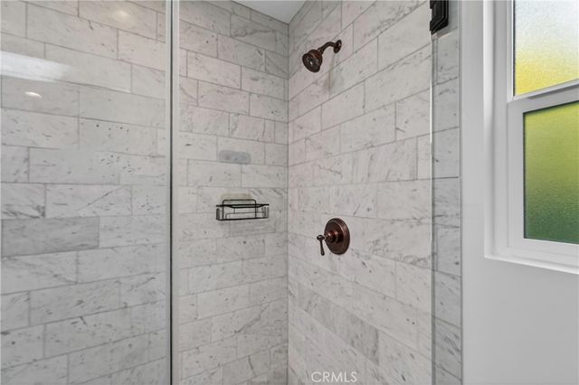 1029 Keniston Avenue, Los Angeles, CA 90019