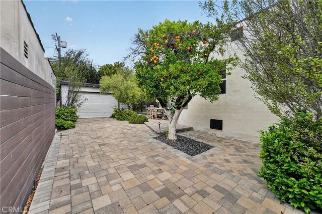 1029 Keniston Avenue, Los Angeles, CA 90019