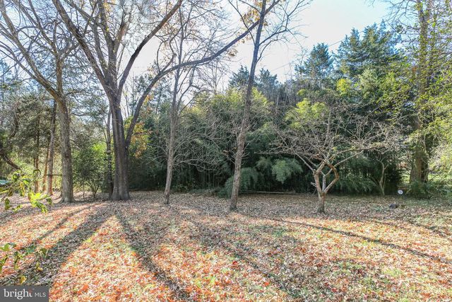 413 LAKEVIEW PKWY, Locust Grove, VA 22508