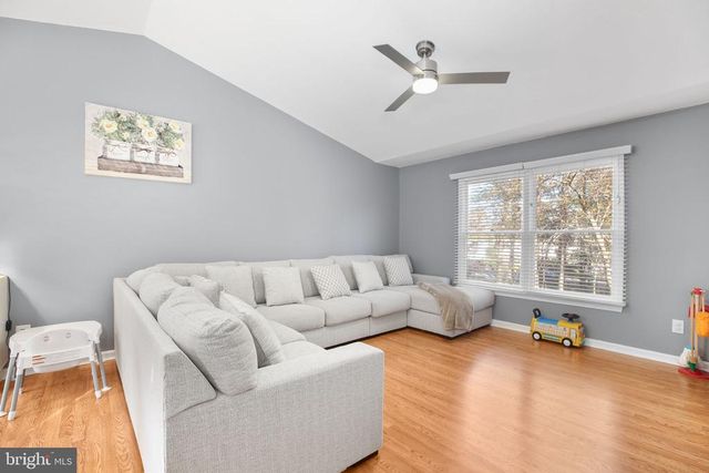 413 LAKEVIEW PKWY, Locust Grove, VA 22508