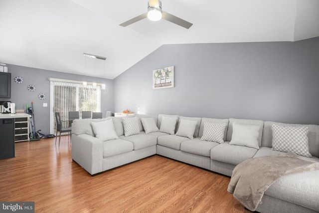 413 LAKEVIEW PKWY, Locust Grove, VA 22508