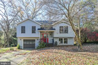 413 LAKEVIEW PKWY, Locust Grove, VA 22508
