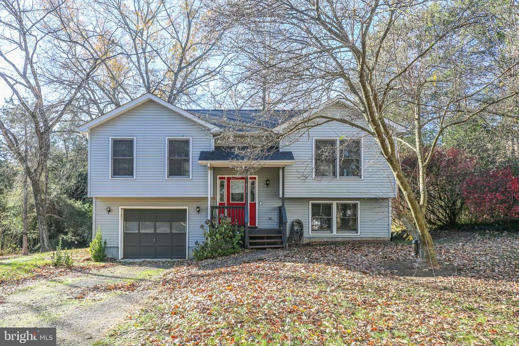 413 LAKEVIEW PKWY, Locust Grove, VA 22508