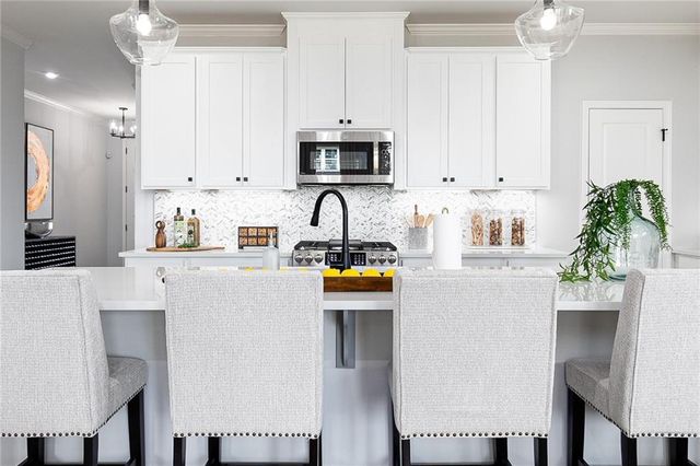 868 Leraes Way, Loganville, GA 30052