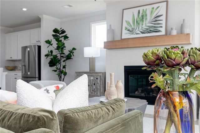 868 Leraes Way, Loganville, GA 30052