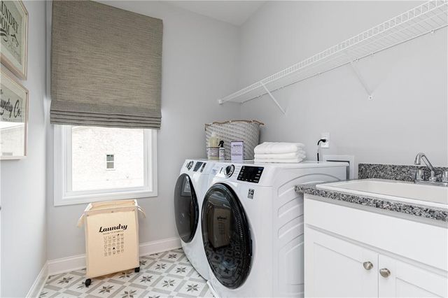 868 Leraes Way, Loganville, GA 30052