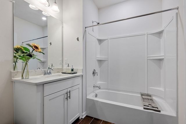 120 University Ave 2308, Westwood, MA 02090