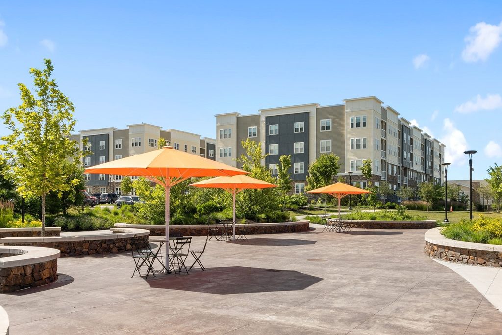 120 University Ave 2308, Westwood, MA 02090