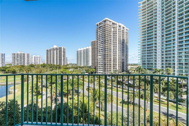 20000 E Country Club Drive 716, Aventura, FL 33180
