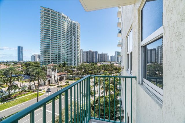 20000 E Country Club Drive 716, Aventura, FL 33180