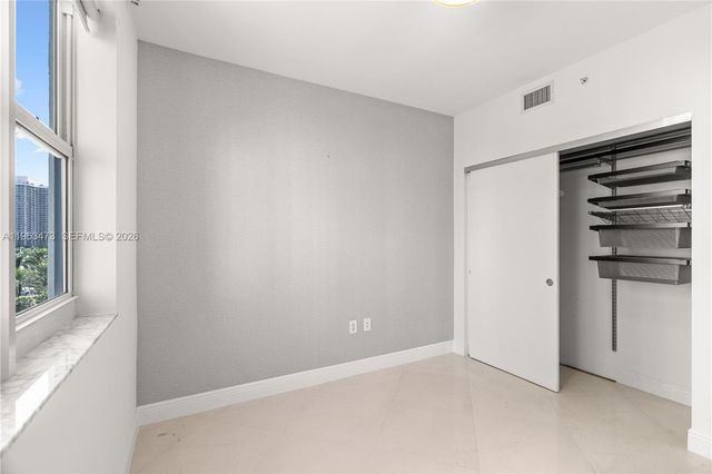 20000 E Country Club Drive 716, Aventura, FL 33180