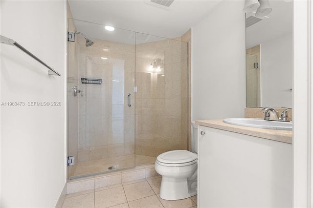 20000 E Country Club Drive 716, Aventura, FL 33180