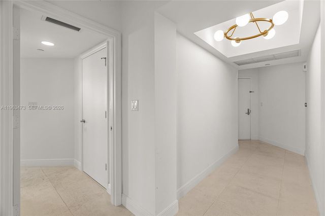 20000 E Country Club Drive 716, Aventura, FL 33180