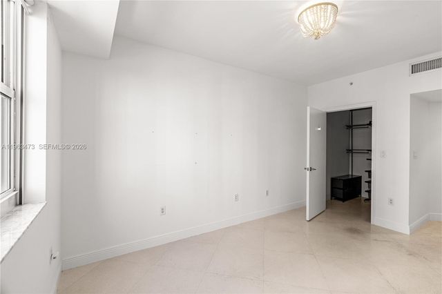 20000 E Country Club Drive 716, Aventura, FL 33180