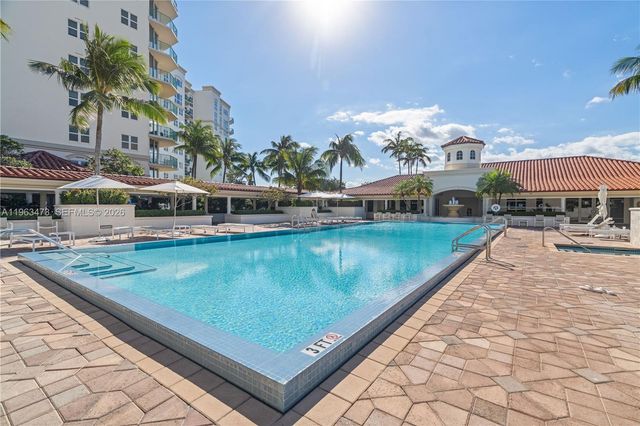 20000 E Country Club Drive 716, Aventura, FL 33180