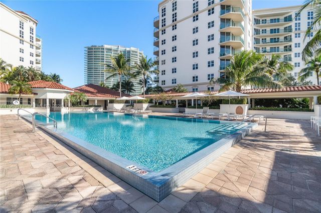 20000 E Country Club Drive 716, Aventura, FL 33180