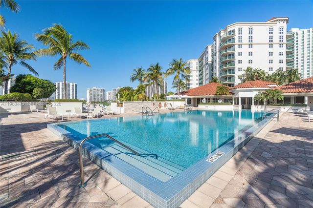 20000 E Country Club Drive 716, Aventura, FL 33180