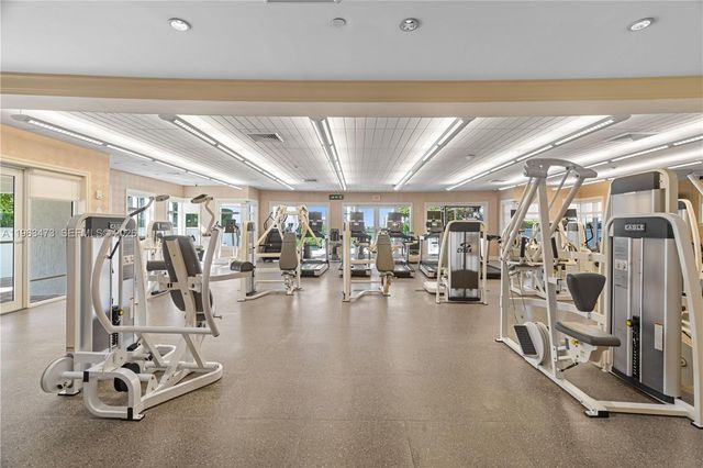 20000 E Country Club Drive 716, Aventura, FL 33180