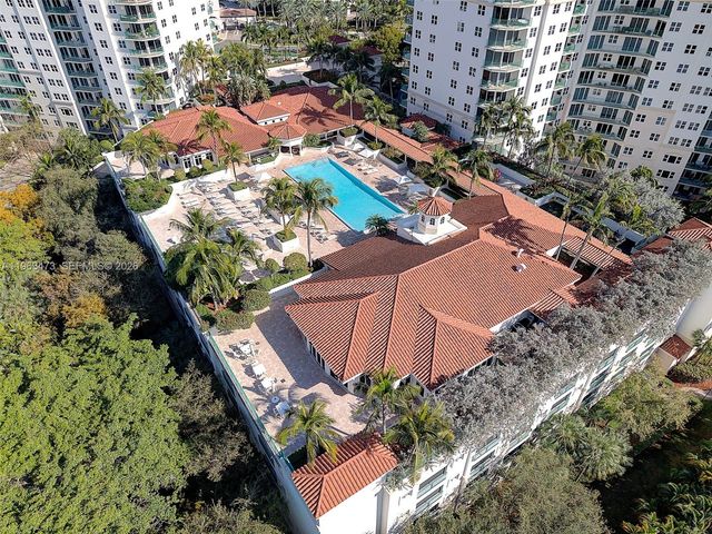 20000 E Country Club Drive 716, Aventura, FL 33180