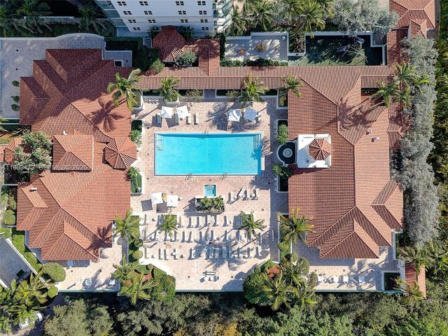 20000 E Country Club Drive 716, Aventura, FL 33180