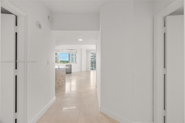 20000 E Country Club Drive 716, Aventura, FL 33180