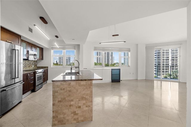 20000 E Country Club Drive 716, Aventura, FL 33180