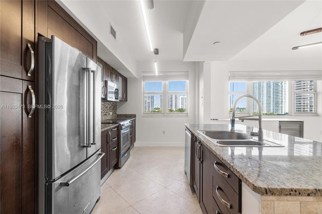 20000 E Country Club Drive 716, Aventura, FL 33180