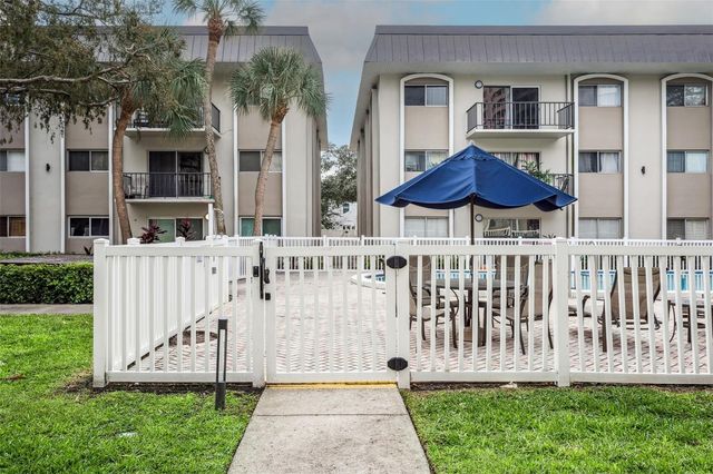 4606 W GRAY STREET 105, Tampa, FL 33609