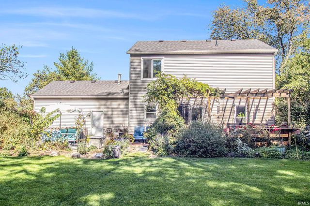 26772 Hampton Woods Drive, Elkhart, IN 46514