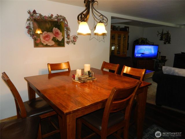 44 Bonaparte Avenue, Tonasket, WA 98855