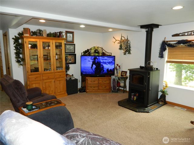 44 Bonaparte Avenue, Tonasket, WA 98855