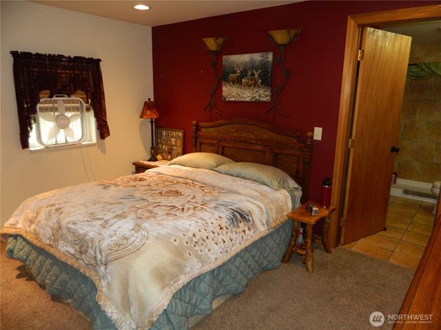 44 Bonaparte Avenue, Tonasket, WA 98855